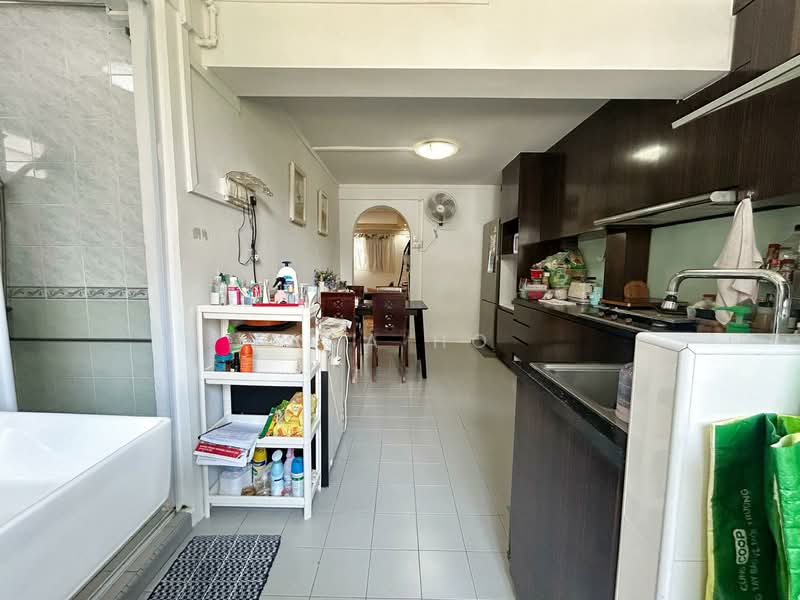 34 Marine Crescent HDB Flat For Sale at S$ 635,000 | PropertyGuru Singapore - Kitchen
