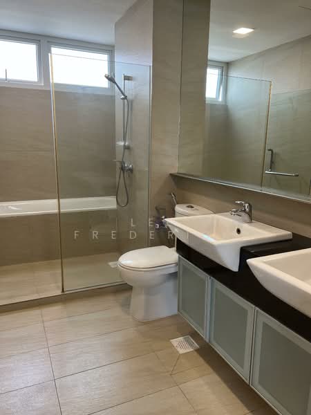 Sembawang Park Terraced House For Sale at S$ 5,100,000 | PropertyGuru Singapore - Bathroom