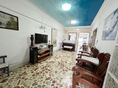 For Rent - 212 Ang Mo Kio Avenue 3