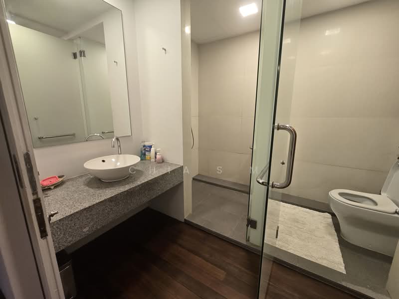 Kim Yam Road Conservation House, Kim Yam Road, 5 Bedrooms, 4,500 sqft, Conservation House For Rent, by Chia S M, 500083821 - Bathroom - PropertyGuru.com.sg