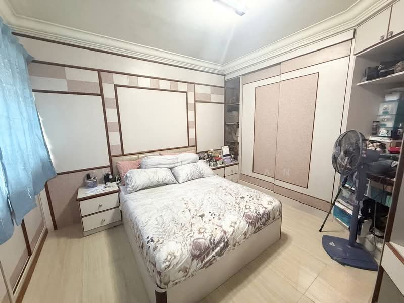 284 Toh Guan Road HDB Flat For Sale at S$ 858,888 | PropertyGuru Singapore - Bedroom