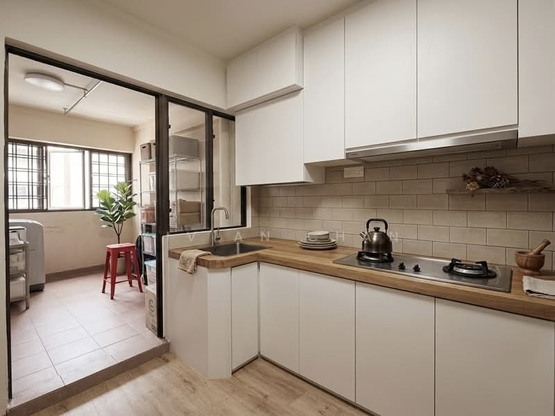 284 Toh Guan Road, 284 Toh Guan Road, 3 Bedrooms, 1,302 sqft, HDB Flat For Sale, by VIVIAN Chan, 500083830 - Kitchen - PropertyGuru.com.sg