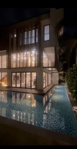 Seletar Hills Estate, Seletar Hills Drive, 8 Bedrooms, 5,000 sqft, Semi-Detached House For Sale, by Elsie Ong, 500083835 - L shape swimming pool - PropertyGuru.com.sg