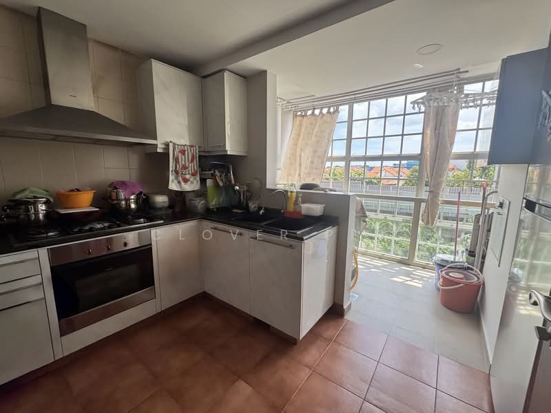 Modena Condominium For Sale at S$ 1,400,000 | PropertyGuru Singapore - Kitchen