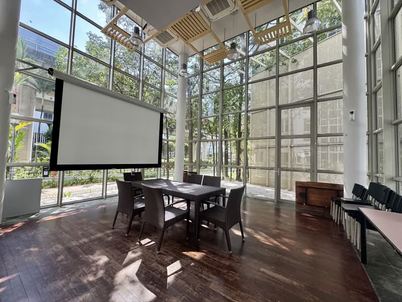 Modena Condominium For Sale at S$ 1,400,000 | PropertyGuru Singapore - Interior