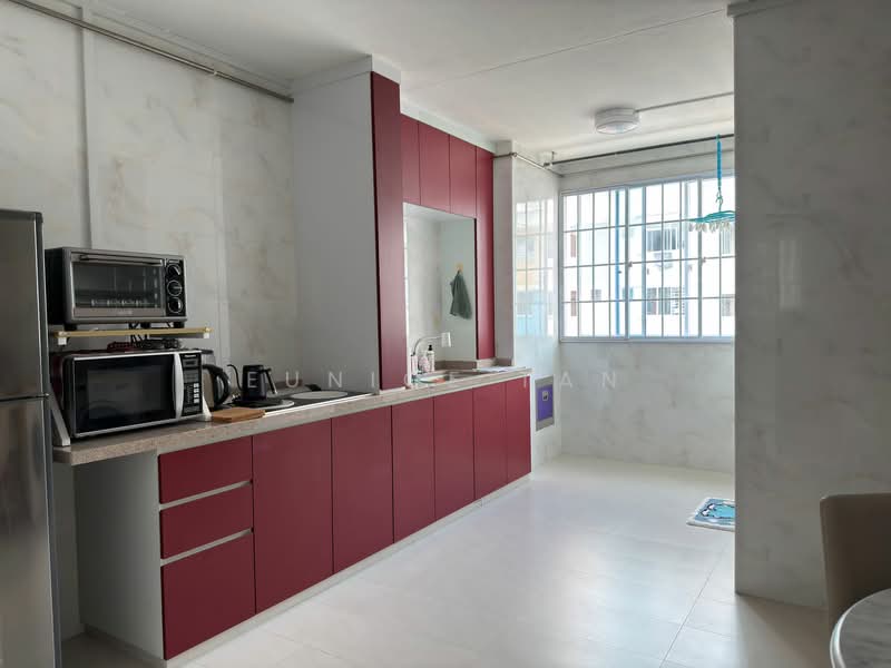 727 Jurong West Avenue 5, 727 Jurong West Avenue 5, 3 Bedrooms, 1,119 sqft, HDB Flat For Sale, by Eunice Tan, 500083845 - Kitchen - PropertyGuru.com.sg