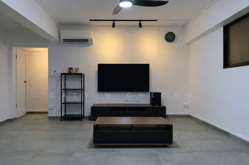 611 Clementi West Street 1 HDB Flat For Sale at S$ 480,000 | PropertyGuru Singapore - Living Room