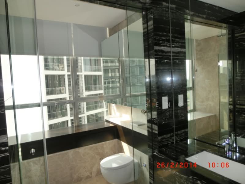 The Laurels @ Cairnhill Road Condominium For Sale at S$ 5,380,000 | PropertyGuru Singapore - MASTER BATHROOM 