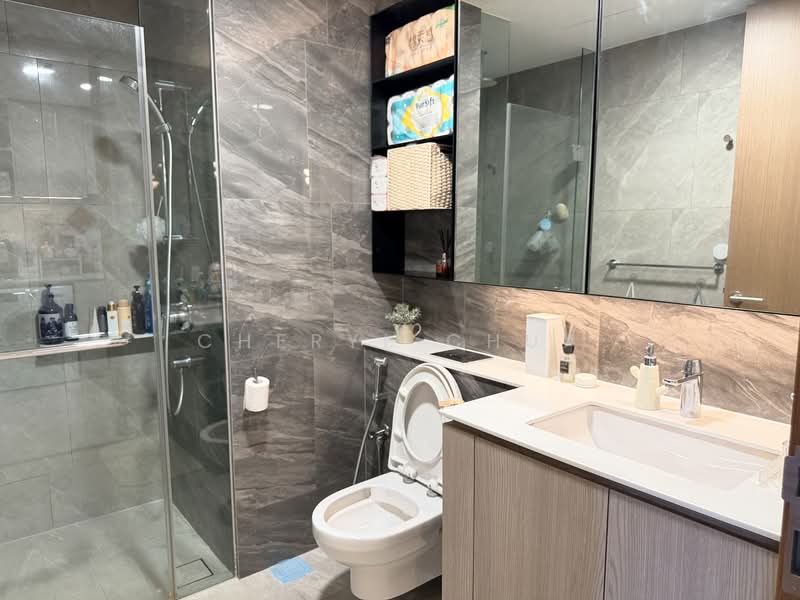 Whistler Grand Condominium For Sale at S$ 838,000 | PropertyGuru Singapore - Bathroom