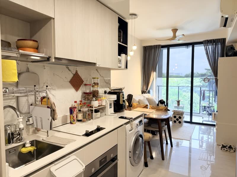 Whistler Grand Condominium For Sale at S$ 838,000 | PropertyGuru Singapore - Kitchen