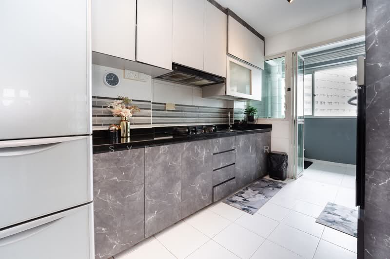 175A Yung Kuang Road HDB Flat For Sale at S$ 678,000 | PropertyGuru Singapore - Kitchen