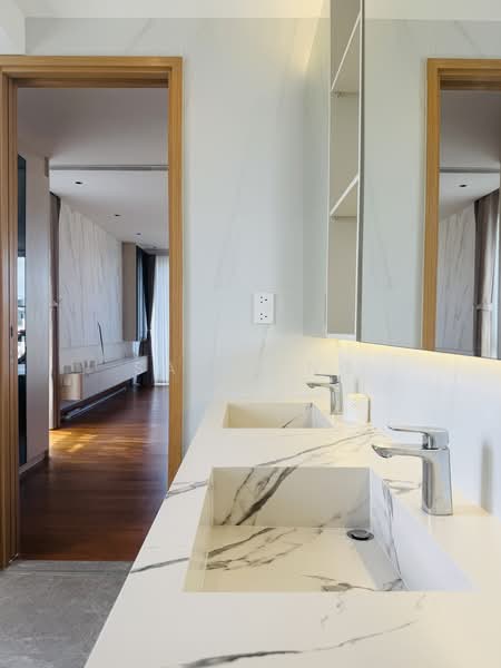 Brand New Ready Corner Terrace 6+1 Bed 1km Tao Nan and Marine Terrace MRT Corner Terrace For Sale at S$ 9,200,000 | PropertyGuru Singapore - Bathroom