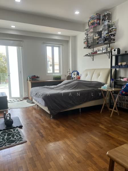 Mimosa Terrace Terraced House For Sale at S$ 4,488,000 | PropertyGuru Singapore - Bedroom