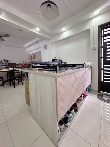 873 Yishun Street 81 HDB Flat For Sale at S$ 648,888 | PropertyGuru Singapore - Interior