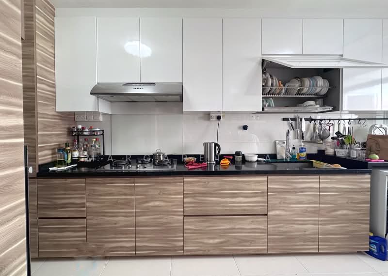 873 Yishun Street 81 HDB Flat For Sale at S$ 648,888 | PropertyGuru Singapore - Kitchen