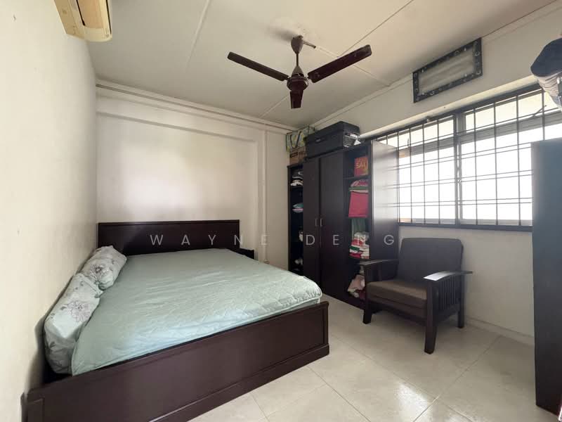 659 Jalan Tenaga HDB Flat For Sale at S$ 700,000 | PropertyGuru Singapore - Common Bedroom