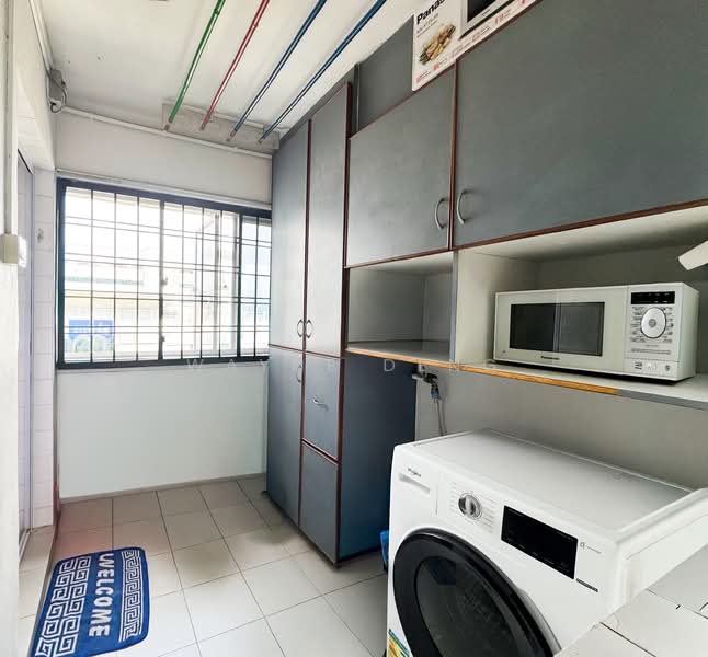 659 Jalan Tenaga HDB Flat For Sale at S$ 700,000 | PropertyGuru Singapore - Laundry Yard