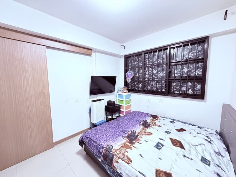 467C Bukit Batok West Avenue 9 HDB Flat For Sale at S$ 390,000 | PropertyGuru Singapore - Bedroom
