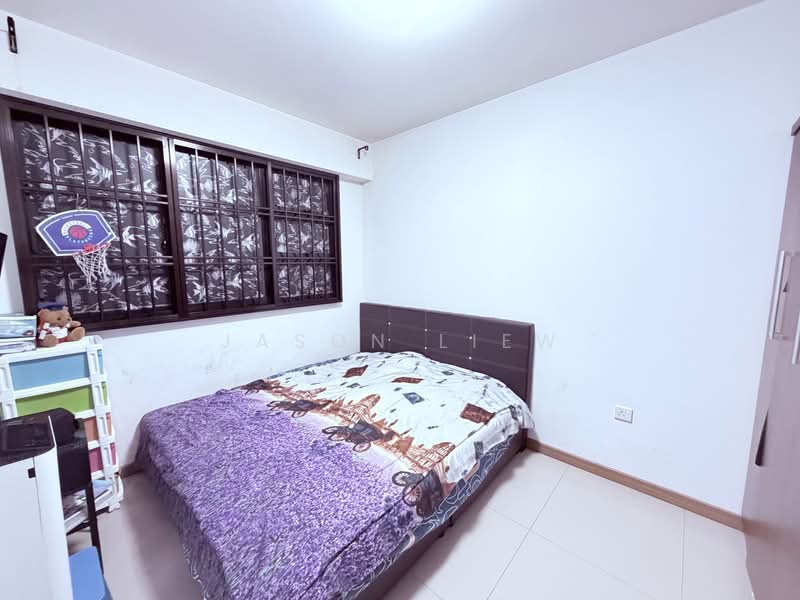 467C Bukit Batok West Avenue 9 HDB Flat For Sale at S$ 390,000 | PropertyGuru Singapore - Bedroom