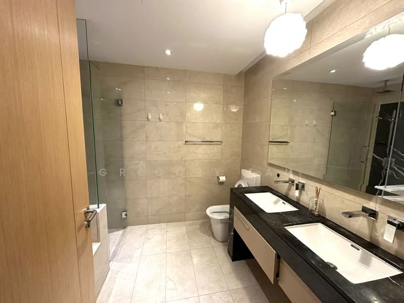 Marina Bay Suites, 3 Central Boulevard, 4 Bedrooms, 2,045 sqft, Apartment For Rent, by Gregory Tan, 500083892 - Bathroom - PropertyGuru.com.sg