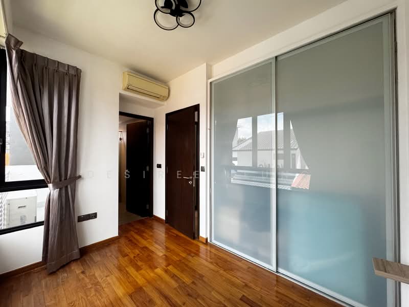 NottingHill Suites Apartment For Sale at S$ 980,000 | PropertyGuru Singapore