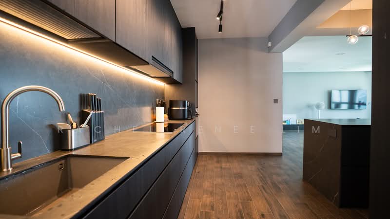 422A Northshore Drive HDB Flat For Sale at S$ 999,999 | PropertyGuru Singapore - Kitchen