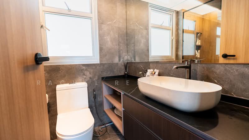 422A Northshore Drive HDB Flat For Sale at S$ 999,999 | PropertyGuru Singapore - Bathroom