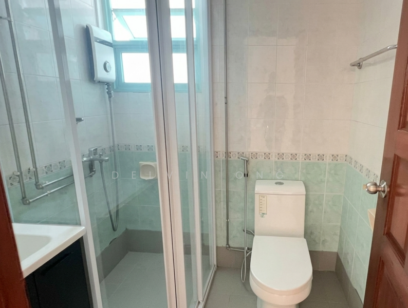 Ballota Park Condo Condominium For Sale at S$ 1,765,000 | PropertyGuru Singapore - Bathroom