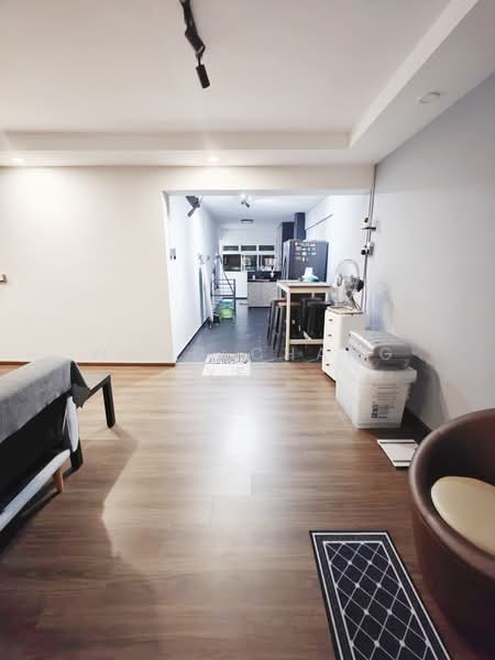 355 Hougang Avenue 7, 355 Hougang Avenue 7, Room Rental, 135 sqft, HDB Flat For Rent, by Wong Chang Yeh, 500083965 - Living Room - PropertyGuru.com.sg