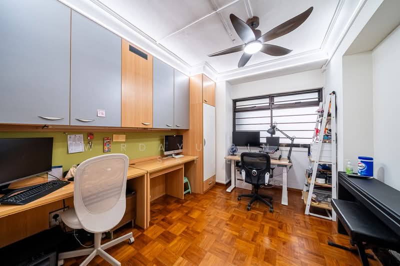 172 Gangsa Road HDB Flat For Sale at S$ 700,000 | PropertyGuru Singapore - Study
