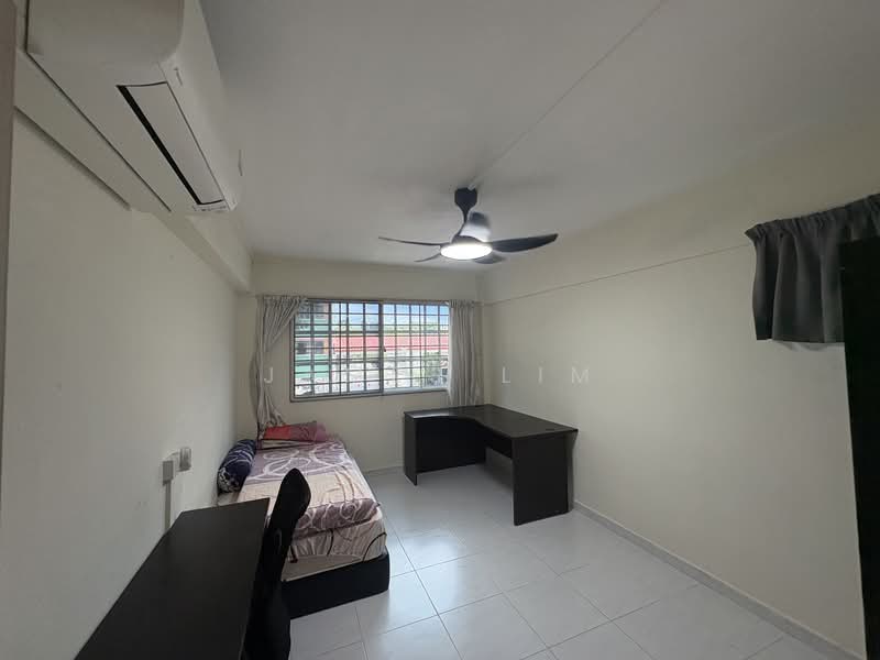329 Yishun Ring Road, 329 Yishun Ring Road, Room Rental, 150 sqft, HDB Flat For Rent, by James Lim, 500083970 - Bedroom - PropertyGuru.com.sg