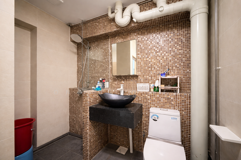 153 Pasir Ris Street 13 HDB Flat For Sale at S$ 999,000 | PropertyGuru Singapore - Bathroom