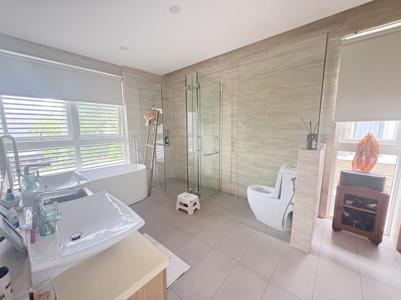 Serangoon garden Semi D, , 5 Bedrooms, 5,000 sqft, Semi-Detached House For Rent, by Cyril Tuzemen, 500083992 - Bathroom - PropertyGuru.com.sg