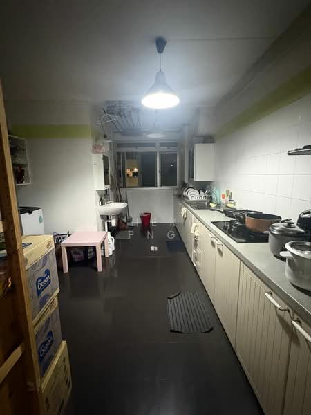234 Simei Street 4 HDB Flat For Sale at S$ 680,000 | PropertyGuru Singapore - Kitchen