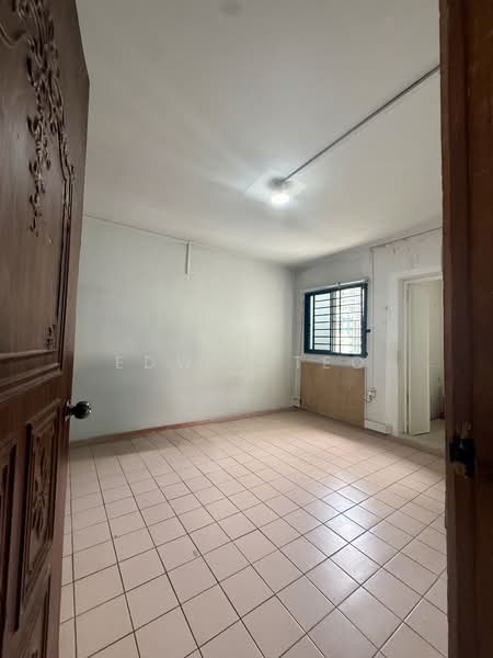 For Sale - 537 Bukit Batok Street 52