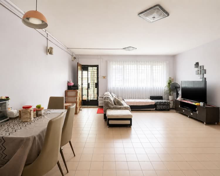 537 Bukit Batok Street 52, 537 Bukit Batok Street 52, 3 Bedrooms, 1,109 sqft, HDB Flat For Sale, by Edwin Teo, 500084006 - Living Room - PropertyGuru.com.sg