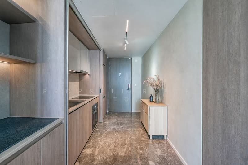 Avenue South Residence Condominium For Sale at S$ 1,100,000 | PropertyGuru Singapore - Corridor