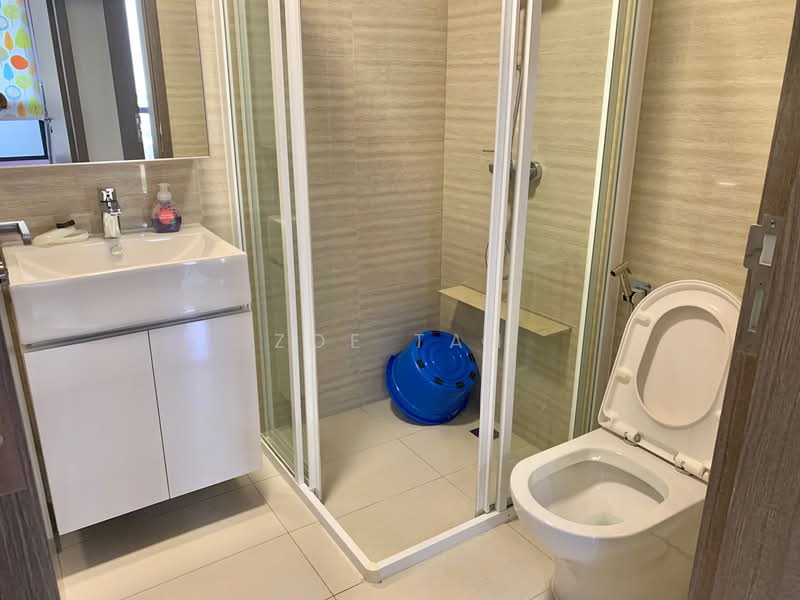 Sky Vue, 1 Bishan Street 15, 2 Bedrooms, 678 sqft, Condominium For Rent, by Zoe Tan, 500084036 - Bathroom - PropertyGuru.com.sg