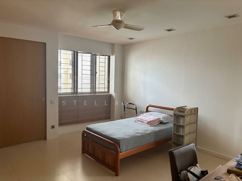 Kensington Park Condominium For Sale at S$ 3,188,888 | PropertyGuru Singapore - Master Bedroom ( Pool Facing)