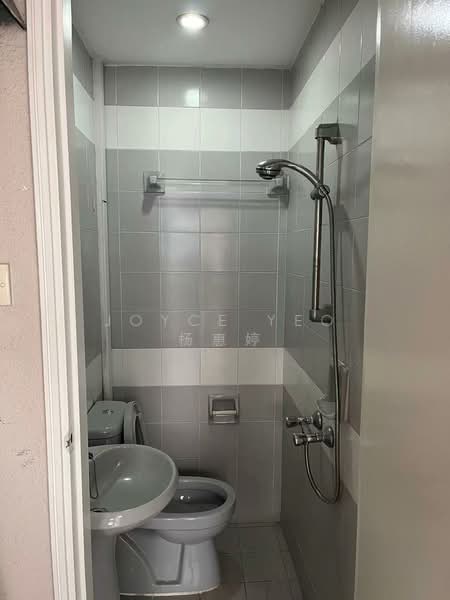 West Bay Condo Condominium For Sale at S$ 1,590,000 | PropertyGuru Singapore