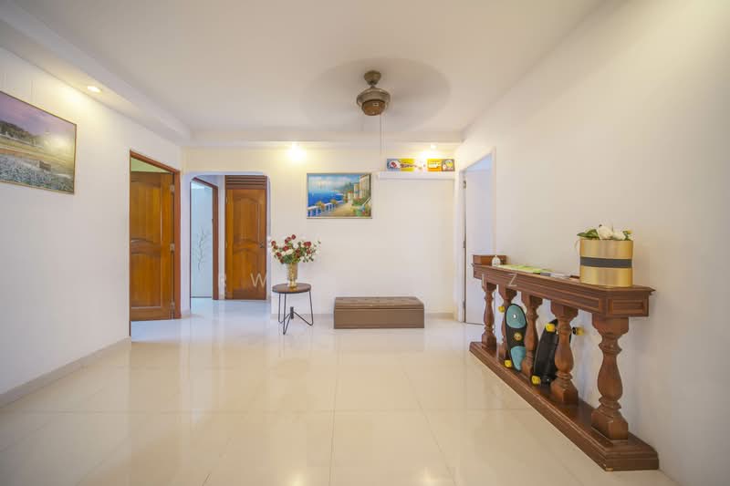 444 Jurong West Avenue 1 HDB Flat For Sale at S$ 630,000 | PropertyGuru Singapore - Lounge area