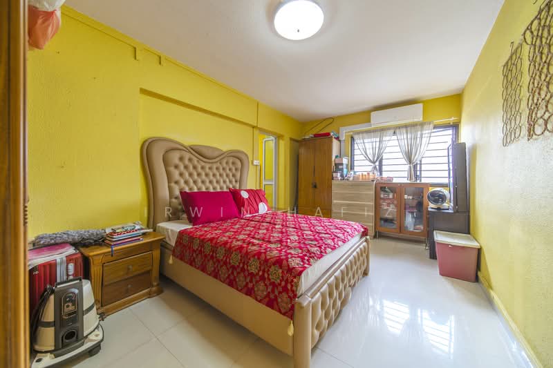 444 Jurong West Avenue 1 HDB Flat For Sale at S$ 630,000 | PropertyGuru Singapore - Bedroom