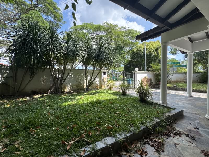 Clementi Green Bungalow House For Sale at S$ 14,500,000 | PropertyGuru Singapore - Exterior