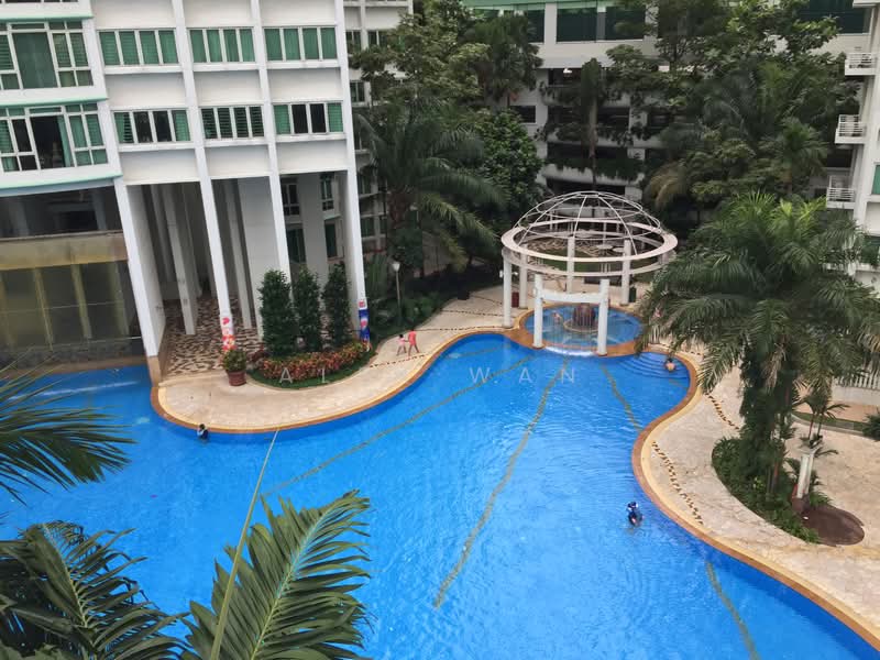 Queens, 10 Stirling Road, 3 Bedrooms, 1,184 sqft, Condominium For Rent, by Alex Wan, 500084056 - Exterior - PropertyGuru.com.sg