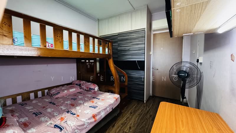 202 Tampines Street 21 HDB Flat For Sale at S$ 520,000 | PropertyGuru Singapore - Bedroom