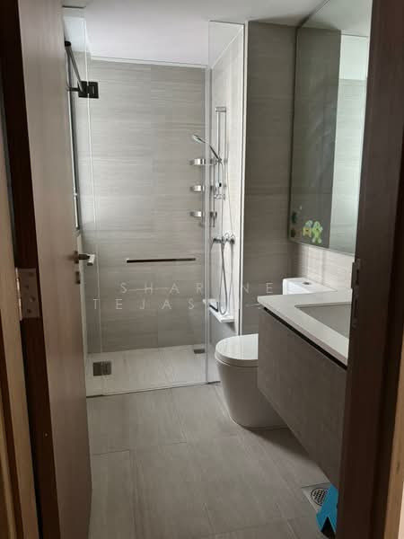 Bellewoods, 100 Woodlands Avenue 5, 3 Bedrooms, 1,098 sqft, Executive Condominium For Rent, by Sharine Tejasvi Loh (罗茗之）, 500084072 - Bathroom - PropertyGuru.com.sg