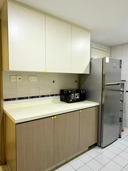 The Tanamera, 1 Tanah Merah Kechil Road, Room Rental, 120 sqft, Condominium For Rent, by ZRooom, 500084073 - Kitchen - PropertyGuru.com.sg