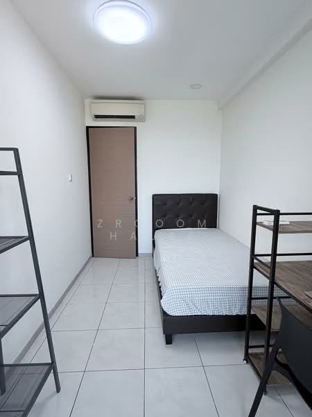 The Tanamera, 1 Tanah Merah Kechil Road, Room Rental, 120 sqft, Condominium For Rent, by ZRooom, 500084073 - Bedroom - PropertyGuru.com.sg
