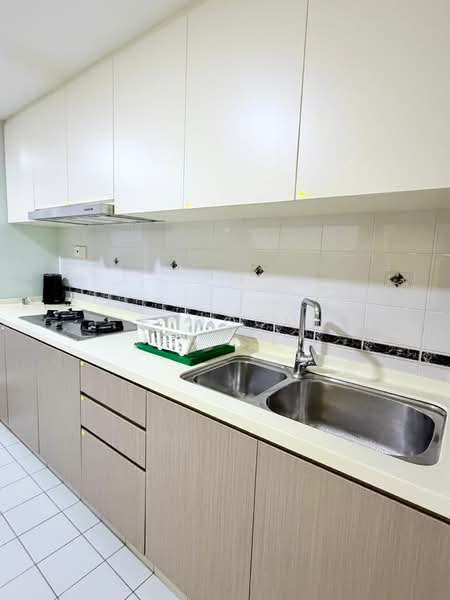 The Tanamera, 1 Tanah Merah Kechil Road, Room Rental, 120 sqft, Condominium For Rent, by ZRooom, 500084073 - Kitchen - PropertyGuru.com.sg