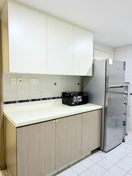 The Tanamera, 1 Tanah Merah Kechil Road, Room Rental, 120 sqft, Condominium For Rent, by ZRooom, 500084073 - Kitchen - PropertyGuru.com.sg